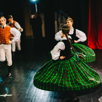 Dancim 70 Liepājā - Foto Jurģis Rikveilis un Anna Zvejniece