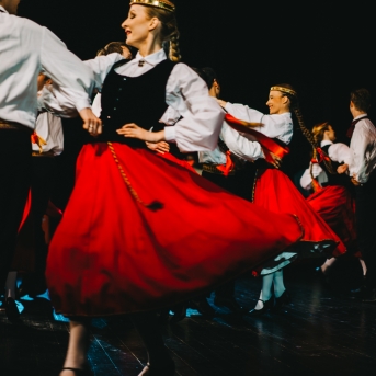 Dancim 70 Liepājā - Foto Jurģis Rikveilis un Anna Zvejniece