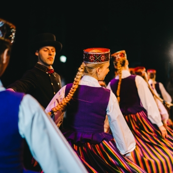 Dancim 70 Liepājā - Foto Jurģis Rikveilis un Anna Zvejniece