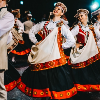 Dancim 70 Liepājā - Foto Jurģis Rikveilis un Anna Zvejniece