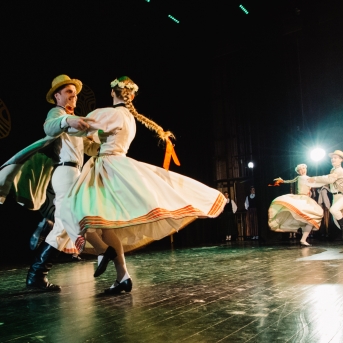 Dancim 70 Liepājā - Foto Jurģis Rikveilis un Anna Zvejniece