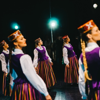 Dancim 70 Liepājā - Foto Jurģis Rikveilis un Anna Zvejniece