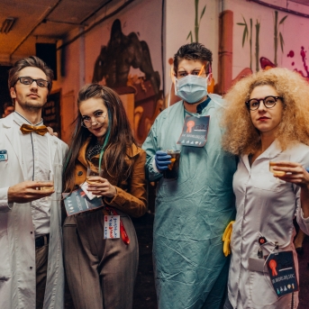 Pagrīdes zinātnieku laboratorija - jauno dejotāju iesvētības - Foto Jurģis Rikveilis