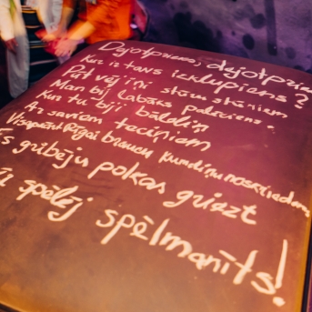 Pagrīdes zinātnieku laboratorija - jauno dejotāju iesvētības - Foto Jurģis Rikveilis