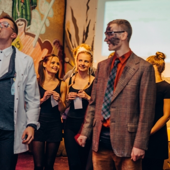 Pagrīdes zinātnieku laboratorija - jauno dejotāju iesvētības - Foto Jurģis Rikveilis