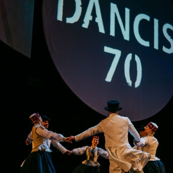 Dancim 70 Latvijas Nacionālajā operā - Foto Anna Zvejniece un Jurģis Rikveilis