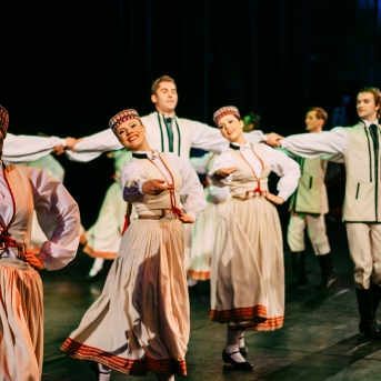 Dancim 70 Latvijas Nacionālajā operā - Foto Anna Zvejniece un Jurģis Rikveilis