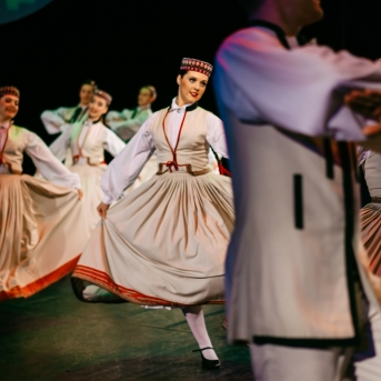 Dancim 70 Latvijas Nacionālajā operā - Foto Anna Zvejniece un Jurģis Rikveilis