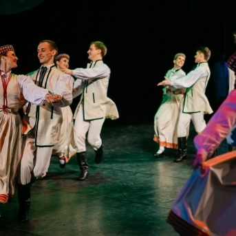 Dancim 70 Latvijas Nacionālajā operā - Foto Anna Zvejniece un Jurģis Rikveilis