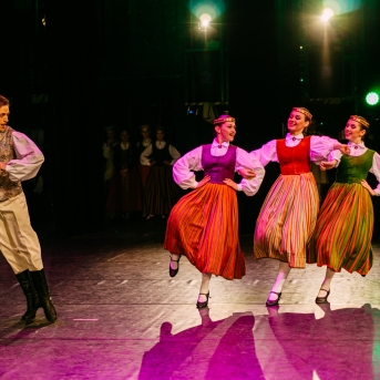 Dancim 70 Latvijas Nacionālajā operā - Foto Anna Zvejniece un Jurģis Rikveilis