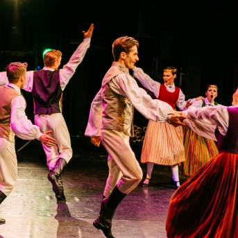 Dancim 70 Latvijas Nacionālajā operā - Foto Anna Zvejniece un Jurģis Rikveilis