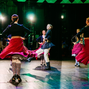 Dancim 70 Latvijas Nacionālajā operā - Foto Anna Zvejniece un Jurģis Rikveilis