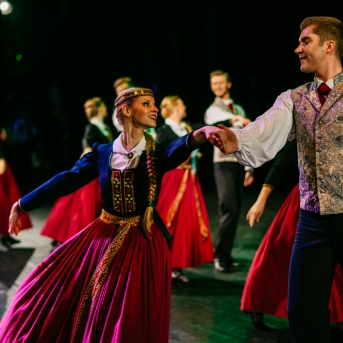 Dancim 70 Latvijas Nacionālajā operā - Foto Anna Zvejniece un Jurģis Rikveilis