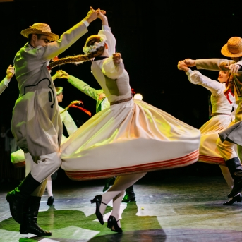 Dancim 70 Latvijas Nacionālajā operā - Foto Anna Zvejniece un Jurģis Rikveilis