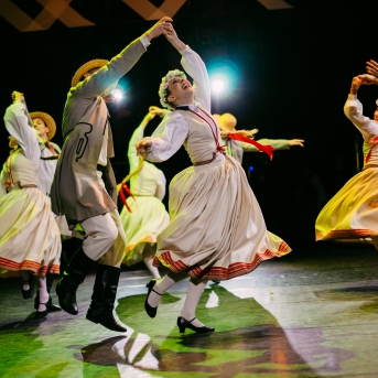 Dancim 70 Latvijas Nacionālajā operā - Foto Anna Zvejniece un Jurģis Rikveilis