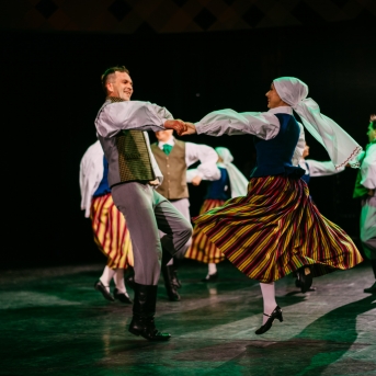 Dancim 70 Latvijas Nacionālajā operā - Foto Anna Zvejniece un Jurģis Rikveilis