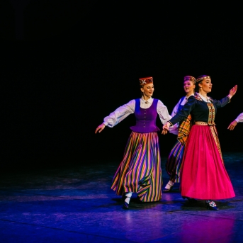 Dancim 70 Latvijas Nacionālajā operā - Foto Anna Zvejniece un Jurģis Rikveilis