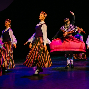 Dancim 70 Latvijas Nacionālajā operā - Foto Anna Zvejniece un Jurģis Rikveilis