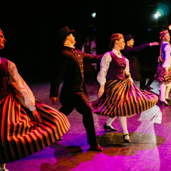 Dancim 70 Latvijas Nacionālajā operā - Foto Anna Zvejniece un Jurģis Rikveilis