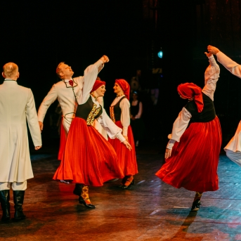 Dancim 70 Latvijas Nacionālajā operā - Foto Anna Zvejniece un Jurģis Rikveilis