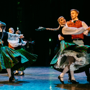 Dancim 70 Latvijas Nacionālajā operā - Foto Anna Zvejniece un Jurģis Rikveilis