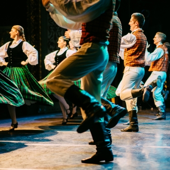 Dancim 70 Latvijas Nacionālajā operā - Foto Anna Zvejniece un Jurģis Rikveilis