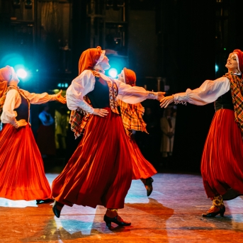 Dancim 70 Latvijas Nacionālajā operā - Foto Anna Zvejniece un Jurģis Rikveilis