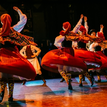 Dancim 70 Latvijas Nacionālajā operā - Foto Anna Zvejniece un Jurģis Rikveilis