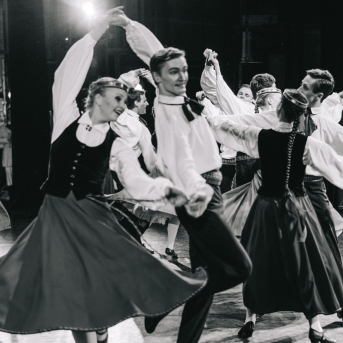 Dancim 70 Latvijas Nacionālajā operā - Foto Anna Zvejniece un Jurģis Rikveilis