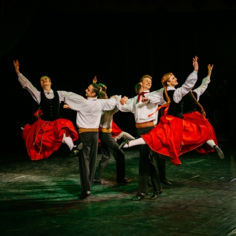 Dancim 70 Latvijas Nacionālajā operā - Foto Anna Zvejniece un Jurģis Rikveilis