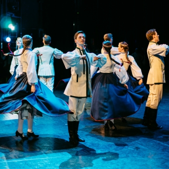 Dancim 70 Latvijas Nacionālajā operā - Foto Anna Zvejniece un Jurģis Rikveilis