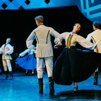 Dancim 70 Latvijas Nacionālajā operā - Foto Anna Zvejniece un Jurģis Rikveilis