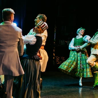 Dancim 70 Latvijas Nacionālajā operā - Foto Anna Zvejniece un Jurģis Rikveilis