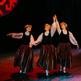 Dancim 70 Latvijas Nacionālajā operā - Foto Anna Zvejniece un Jurģis Rikveilis