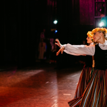 Dancim 70 Latvijas Nacionālajā operā - Foto Anna Zvejniece un Jurģis Rikveilis