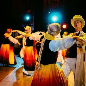 Dancim 70 Latvijas Nacionālajā operā - Foto Anna Zvejniece un Jurģis Rikveilis