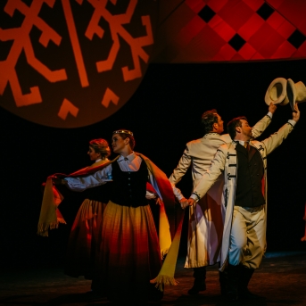 Dancim 70 Latvijas Nacionālajā operā - Foto Anna Zvejniece un Jurģis Rikveilis