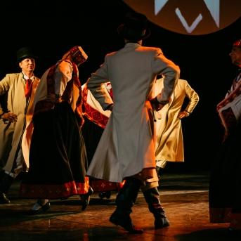 Dancim 70 Latvijas Nacionālajā operā - Foto Anna Zvejniece un Jurģis Rikveilis