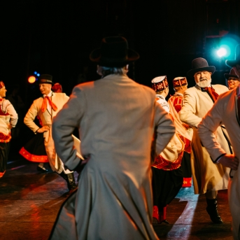 Dancim 70 Latvijas Nacionālajā operā - Foto Anna Zvejniece un Jurģis Rikveilis