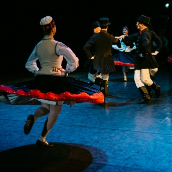 Dancim 70 Latvijas Nacionālajā operā - Foto Anna Zvejniece un Jurģis Rikveilis