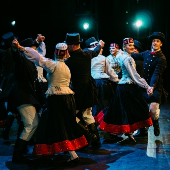 Dancim 70 Latvijas Nacionālajā operā - Foto Anna Zvejniece un Jurģis Rikveilis