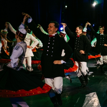 Dancim 70 Latvijas Nacionālajā operā - Foto Anna Zvejniece un Jurģis Rikveilis