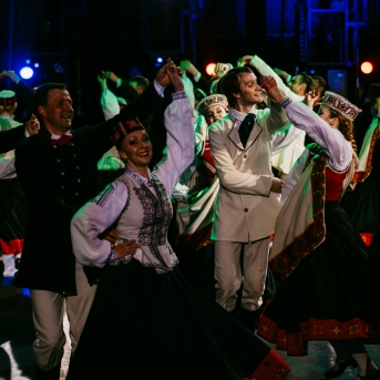 Dancim 70 Latvijas Nacionālajā operā - Foto Anna Zvejniece un Jurģis Rikveilis