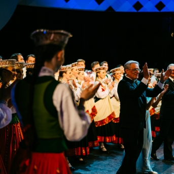 Dancim 70 Latvijas Nacionālajā operā - Foto Anna Zvejniece un Jurģis Rikveilis