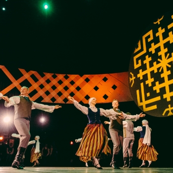 Dancim 70 Latvijas Nacionālajā operā - Foto Anna Zvejniece un Jurģis Rikveilis