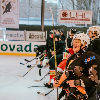 Dancis vs Vektors - draudzīgais hokeja duelis - Foto Jurģis Rikveilis
