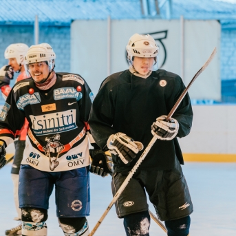 Dancis vs Vektors - draudzīgais hokeja duelis - Foto Jurģis Rikveilis