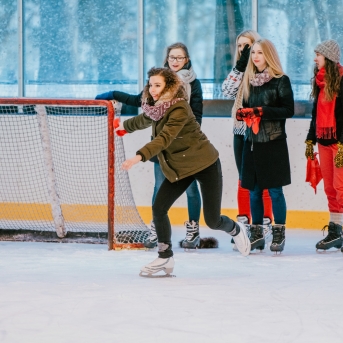 Dancis vs Vektors - draudzīgais hokeja duelis - Foto Jurģis Rikveilis