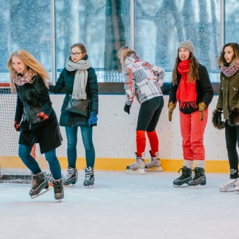 Dancis vs Vektors - draudzīgais hokeja duelis - Foto Jurģis Rikveilis