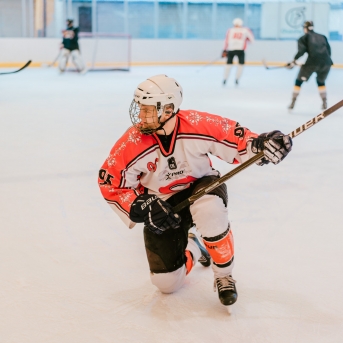 Dancis vs Vektors - draudzīgais hokeja duelis - Foto Jurģis Rikveilis